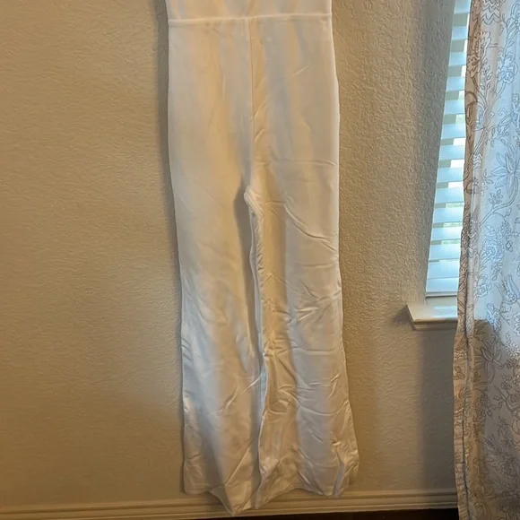 Lovers and friends Lavinia Jumpsuit in White - Picture 7 of 13